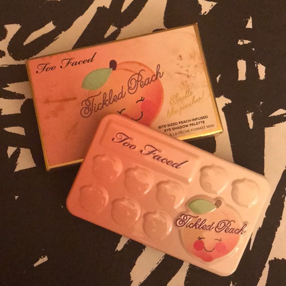 Too Faced Tickled Peach Eyeshadow Palette - Picture 7 of 7